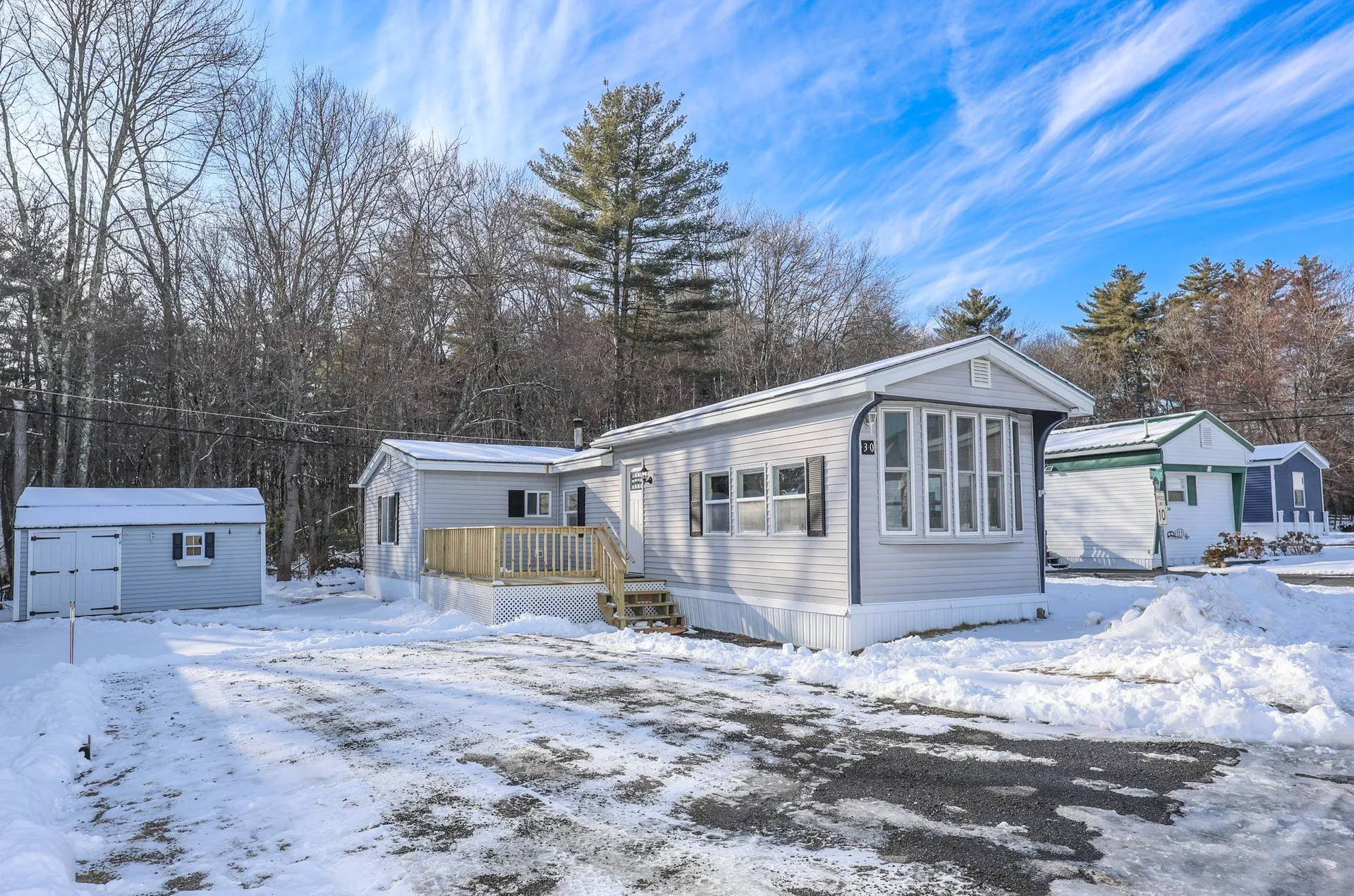 30 Barksdale Avenue Londonderry NH 03053