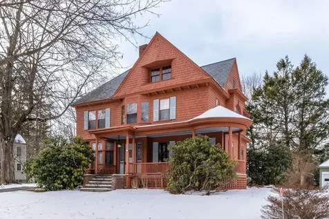 6 Berkeley Street Nashua NH 03064