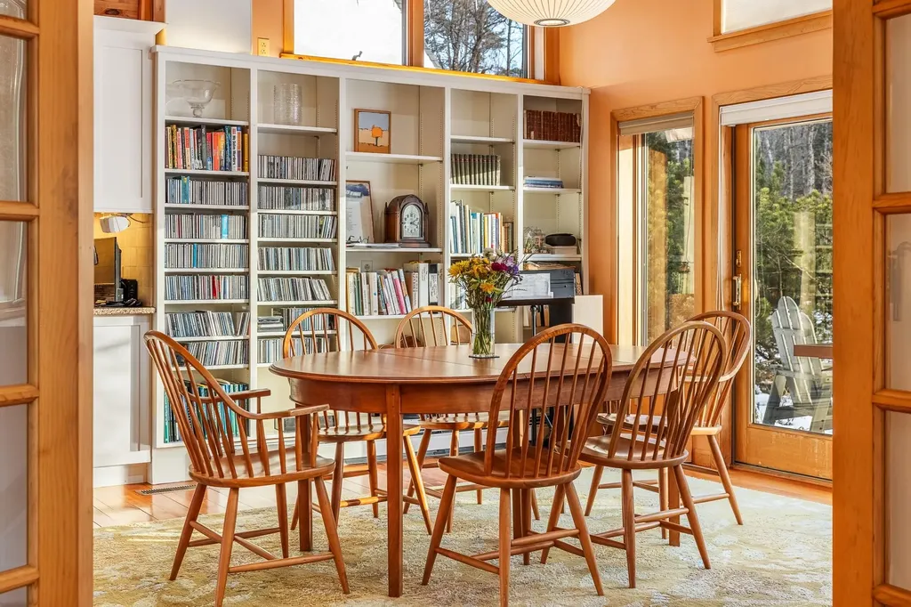 56 River Road Hanover NH 03755