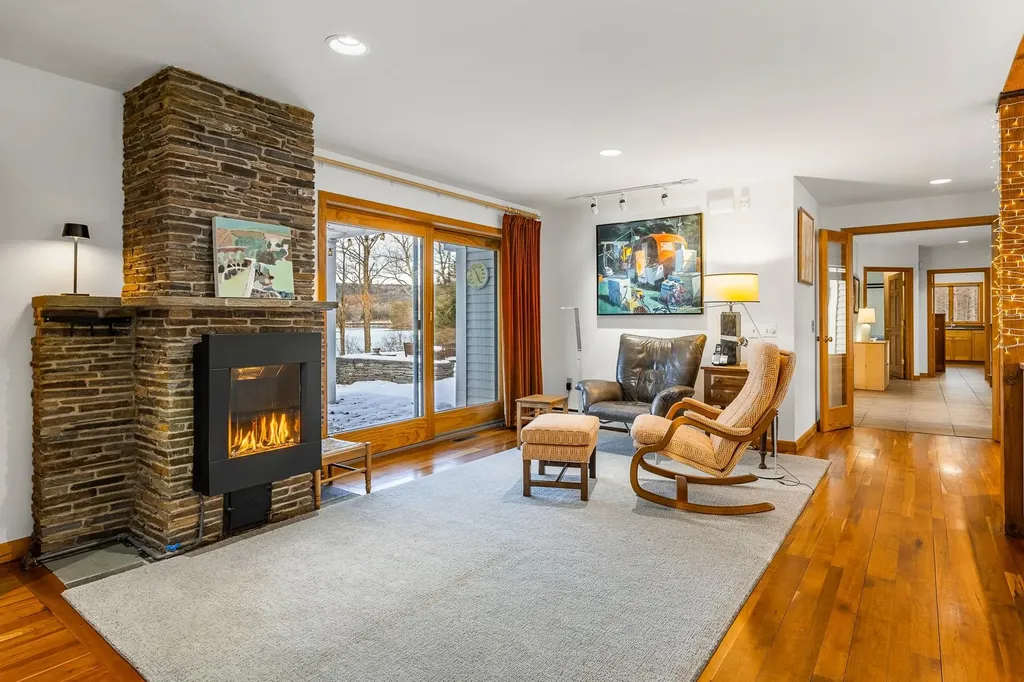 56 River Road Hanover NH 03755