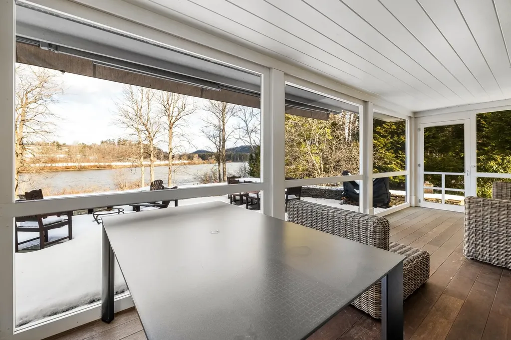 56 River Road Hanover NH 03755