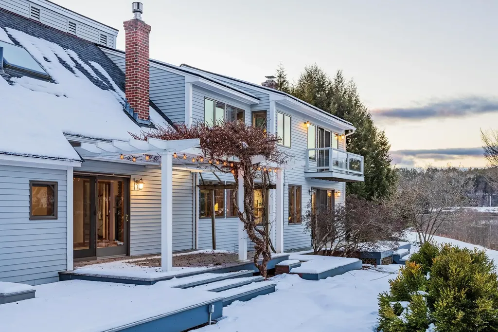 56 River Road Hanover NH 03755