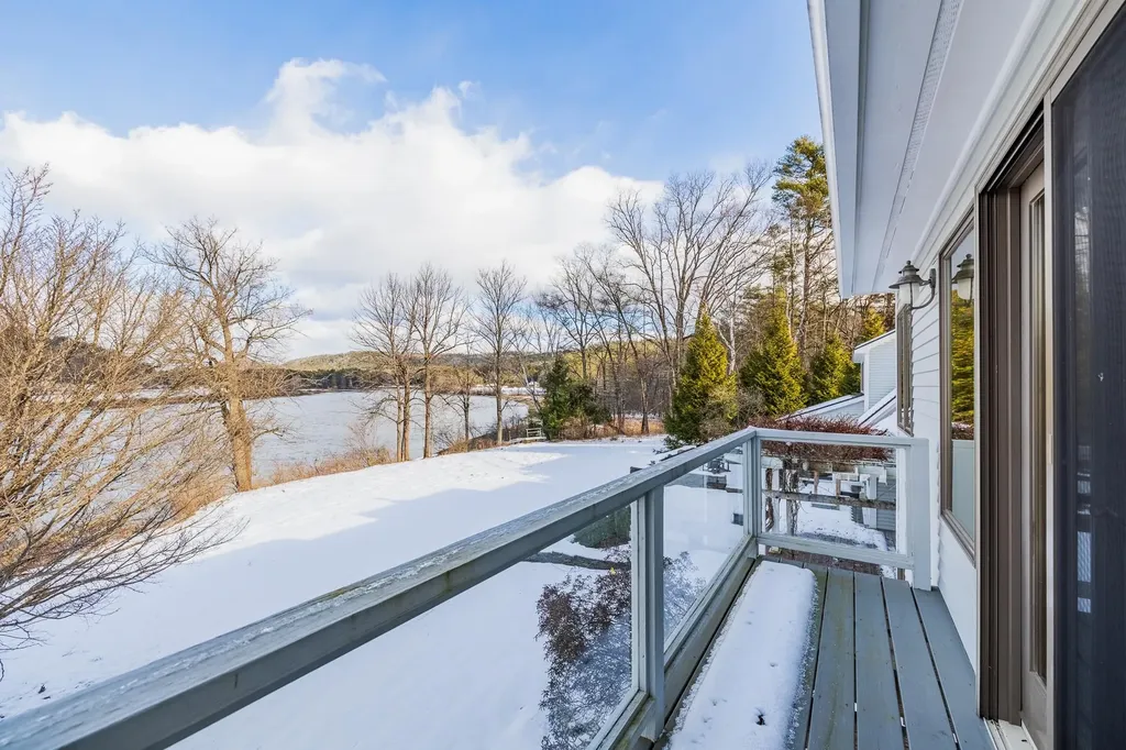 56 River Road Hanover NH 03755