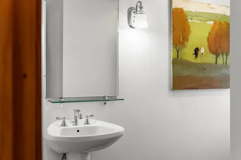 56 River Road Hanover NH 03755