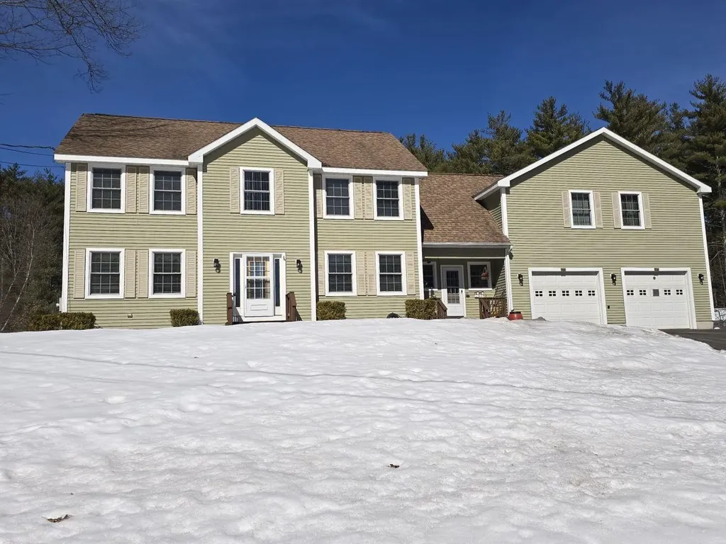 14 Kristy Court Raymond NH 03077