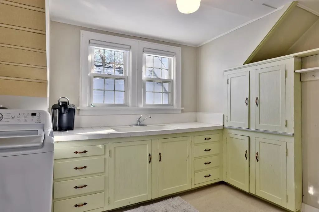 489 Main Street Chester VT 05143