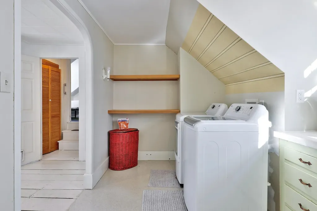 489 Main Street Chester VT 05143