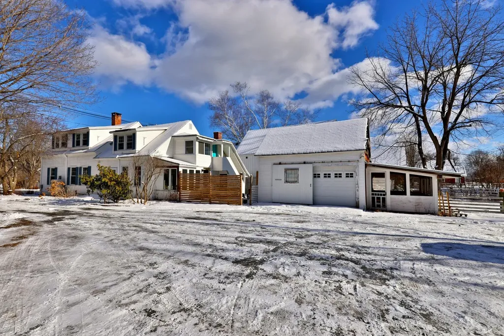 489 Main Street Chester VT 05143