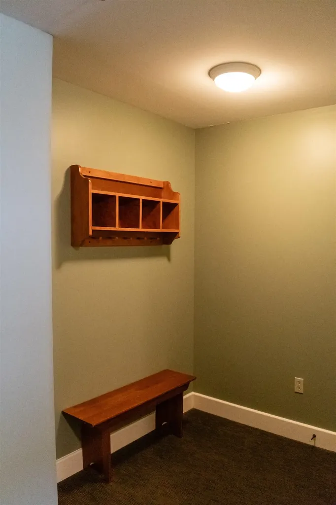 325/327 Qiv Jackson Gore Inn Ludlow VT 05149