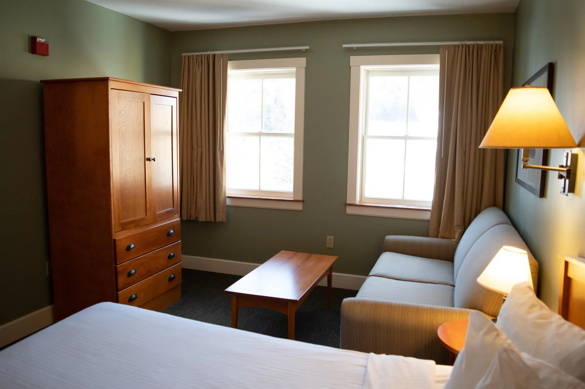 325/327 Qiv Jackson Gore Inn Ludlow VT 05149