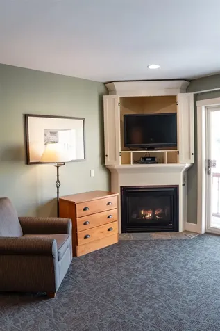 325/327 Qiv Jackson Gore Inn Ludlow VT 05149