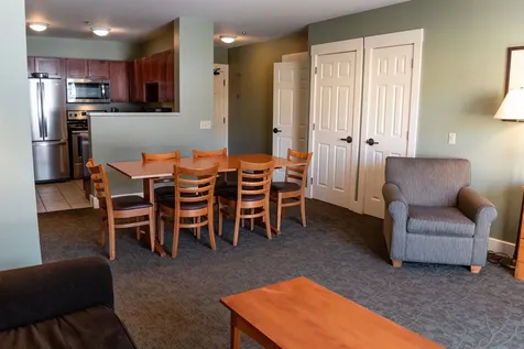 325/327 Qiv Jackson Gore Inn Ludlow VT 05149