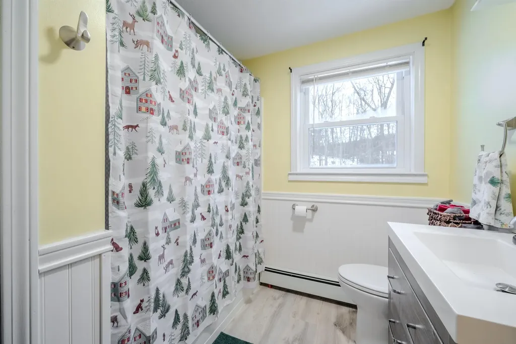 12 Joanne Drive Hooksett NH 03106