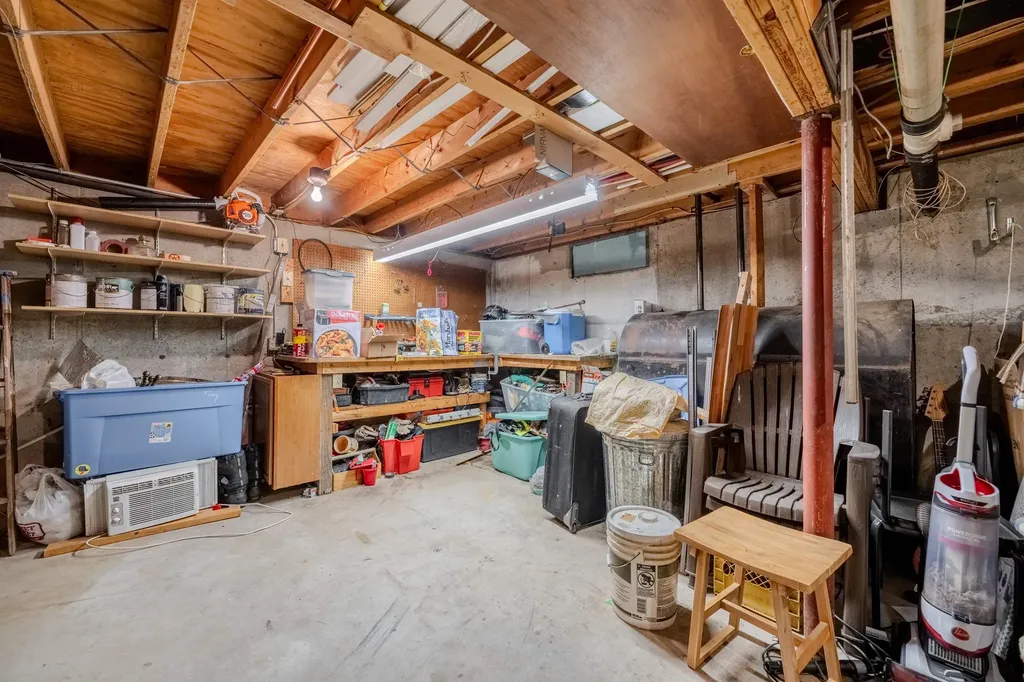 12 Joanne Drive Hooksett NH 03106
