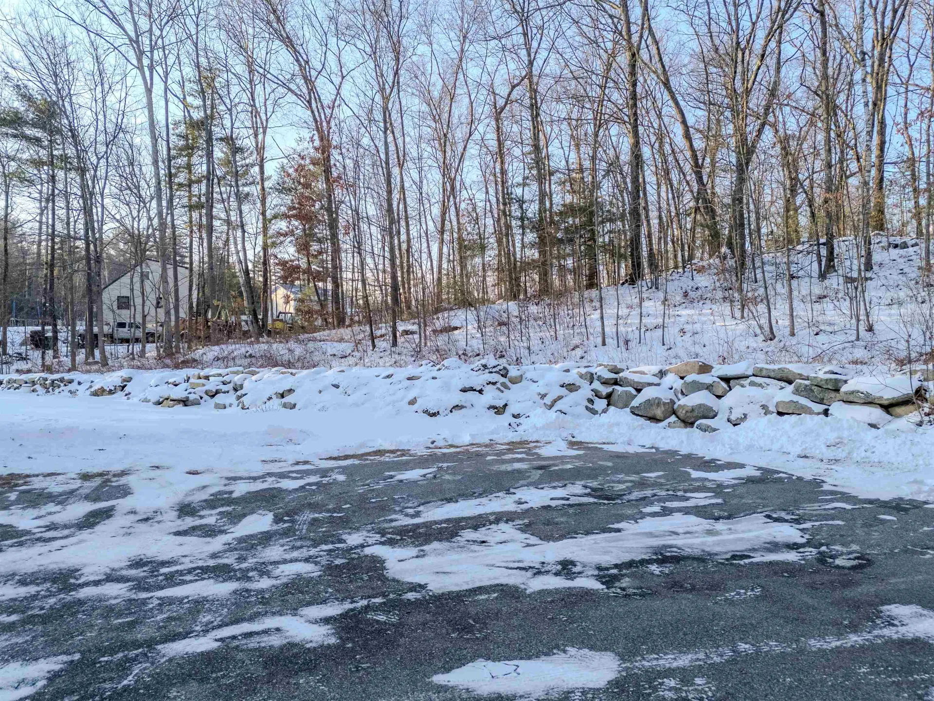 12 Joanne Drive Hooksett NH 03106