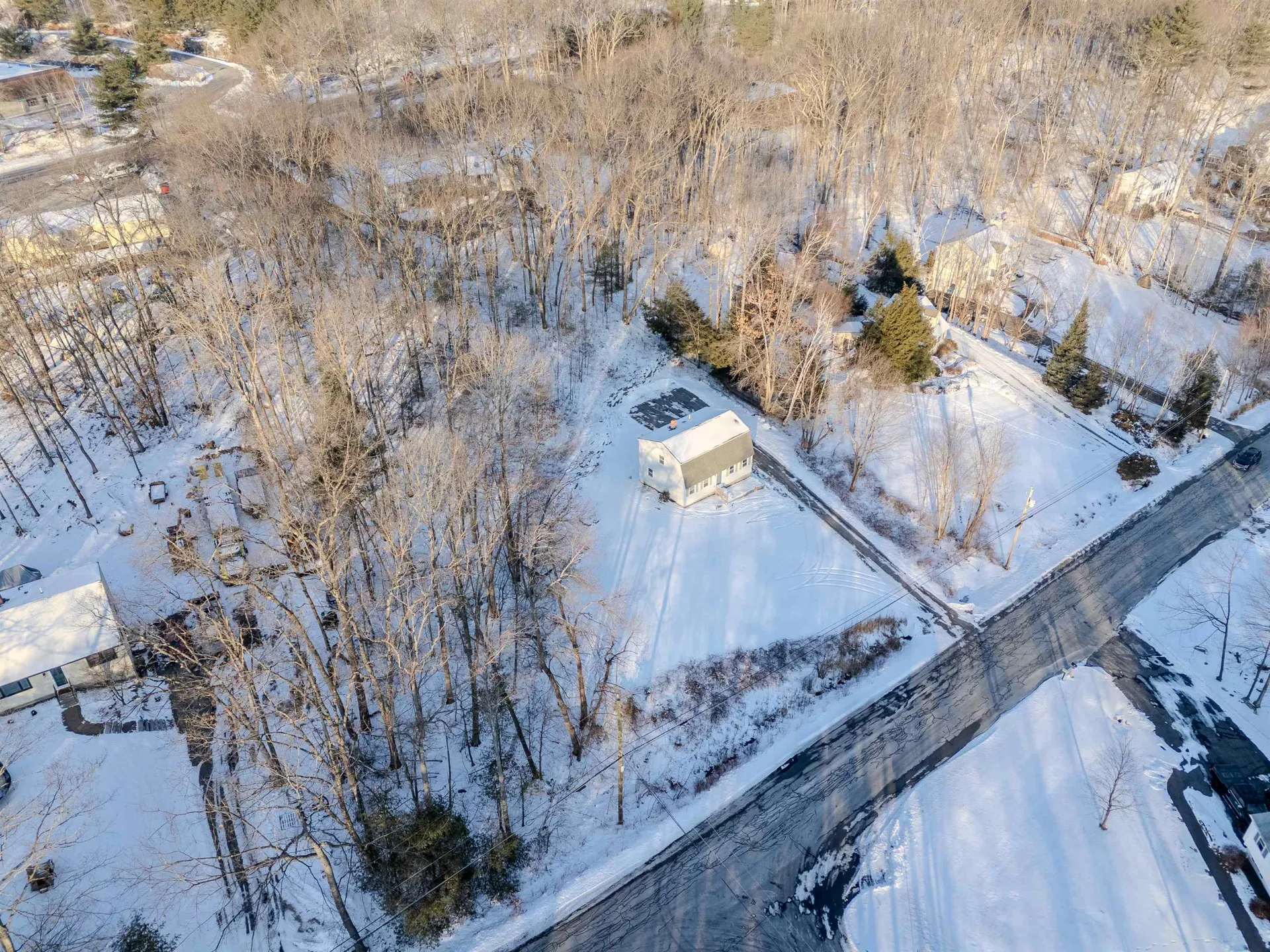 12 Joanne Drive Hooksett NH 03106