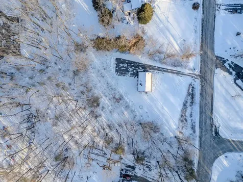 12 Joanne Drive Hooksett NH 03106