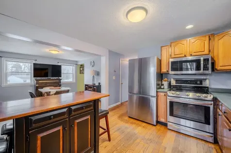 12 Joanne Drive Hooksett NH 03106