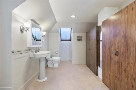 1229 South Street Portsmouth NH 03801