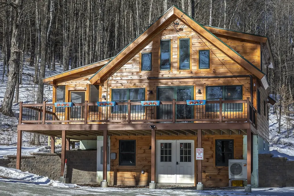 531 Quechee Road Hartland VT 05048