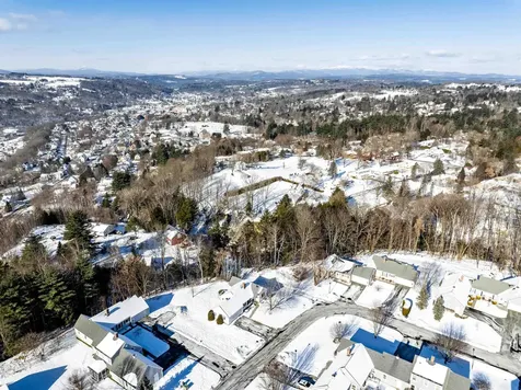 30 Wildersburg Common Barre Town VT 05461