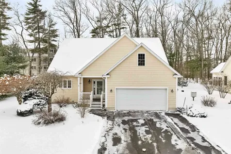 37 Vineyard Drive Stratham NH 03885