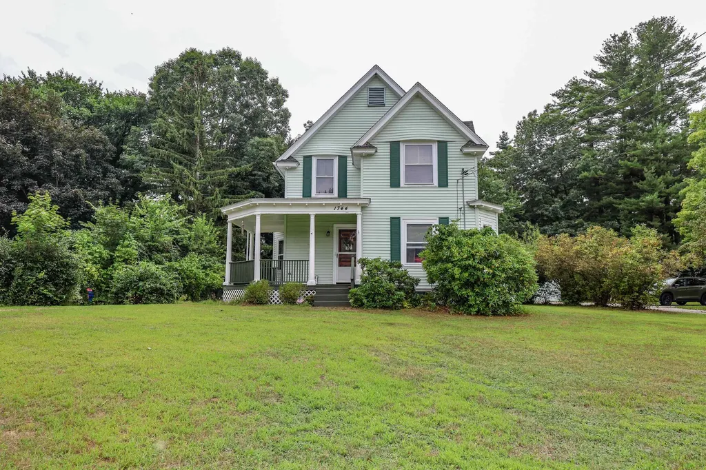 1744 Brown Avenue Manchester NH 03103