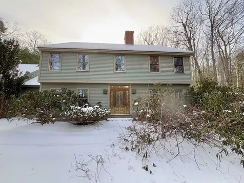 5 W Gate Drive Bow NH 03304