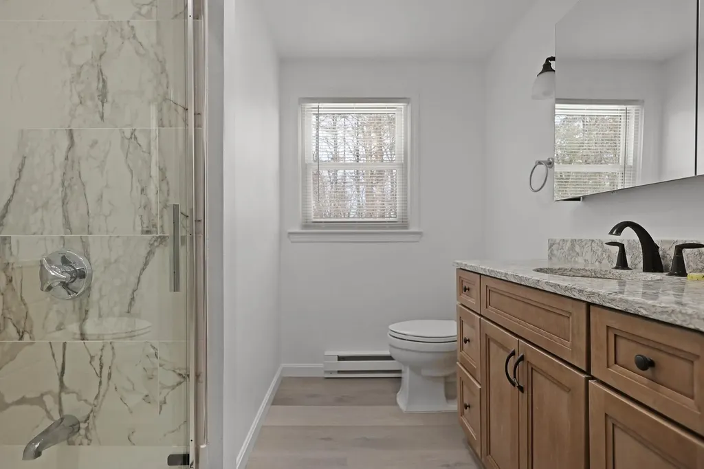 9 Claire Avenue Derry NH 03038