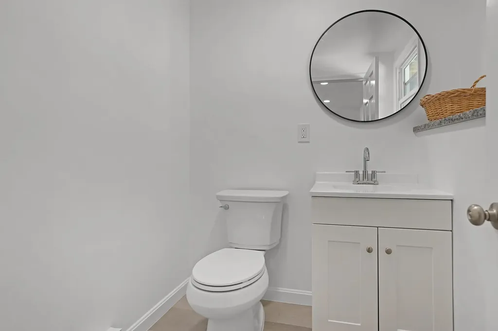 9 Claire Avenue Derry NH 03038