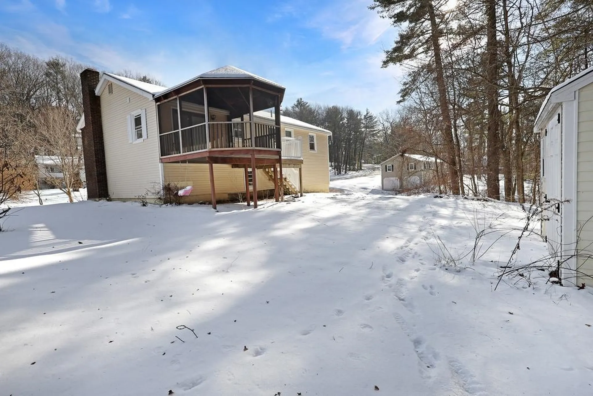 9 Claire Avenue Derry NH 03038