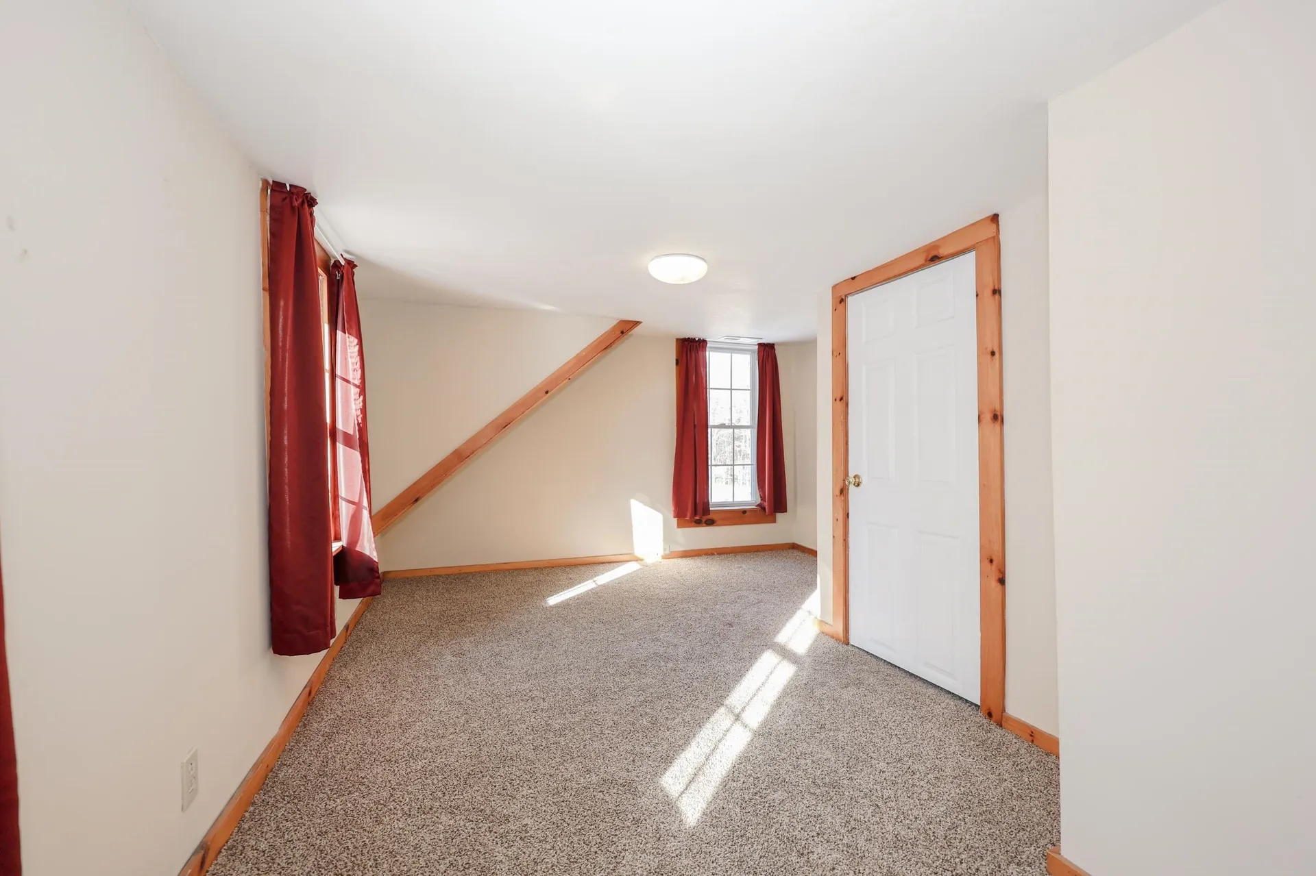 15 Whittemore Street Hillsborough NH 03244