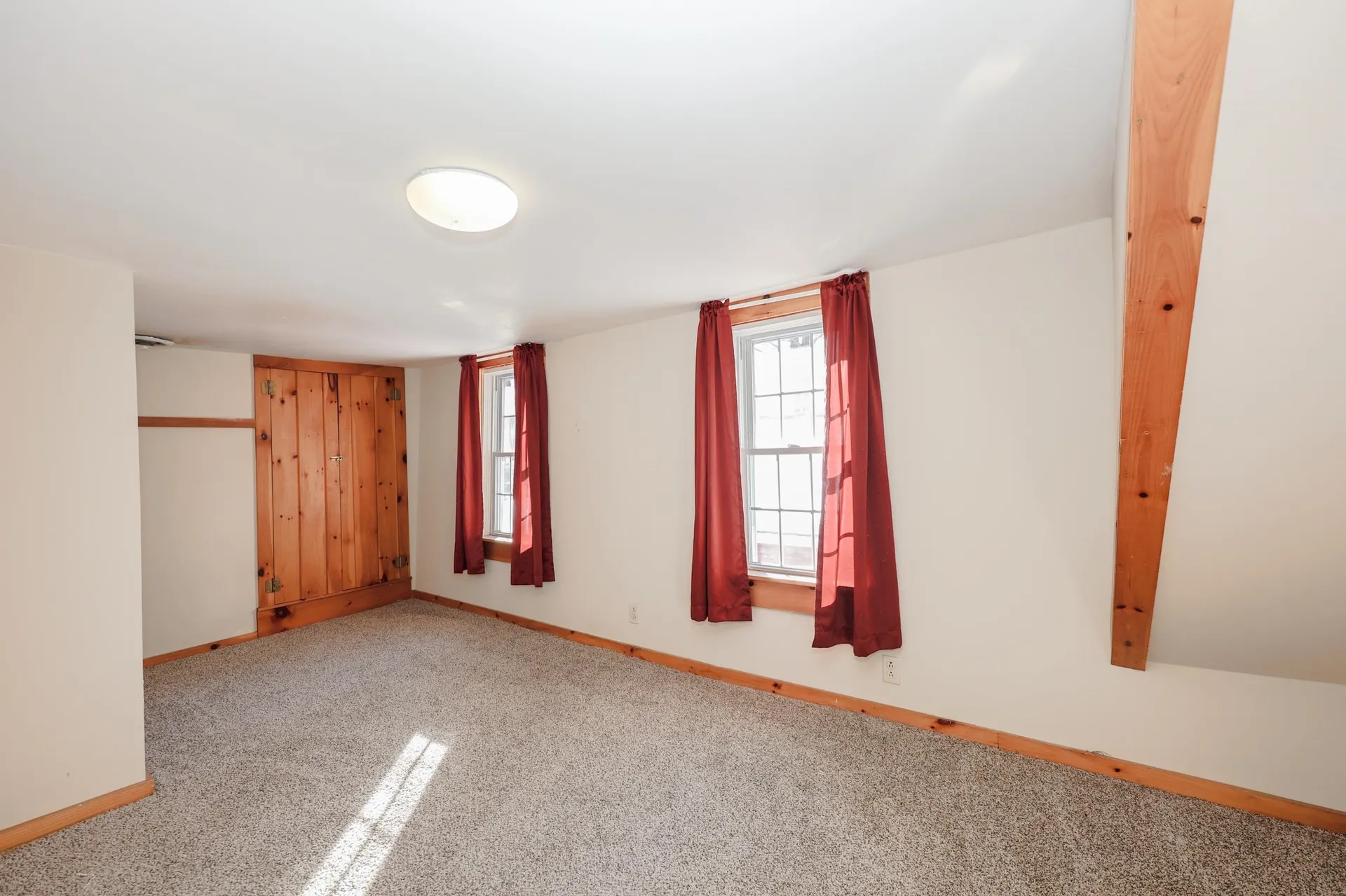 15 Whittemore Street Hillsborough NH 03244