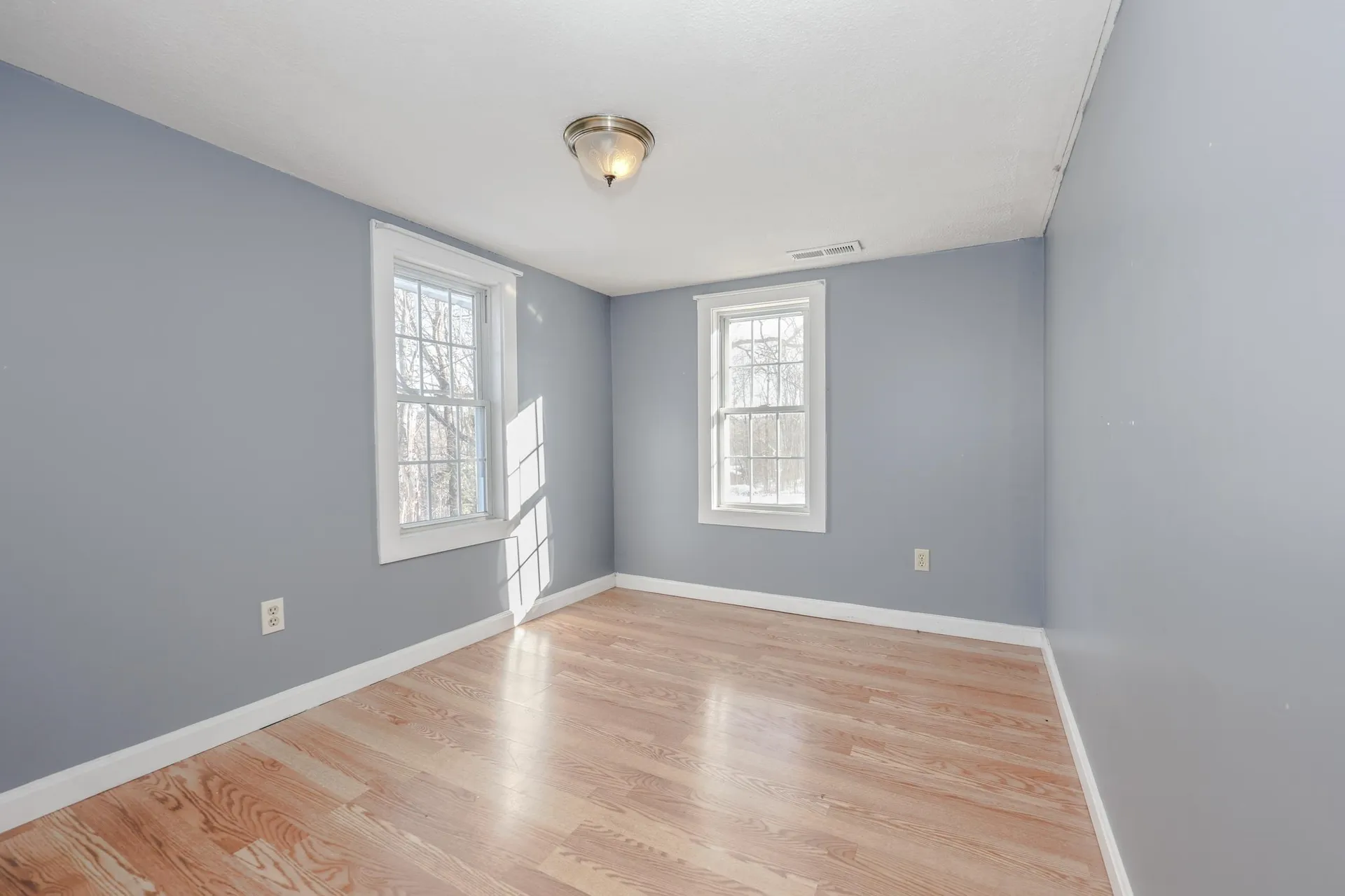 15 Whittemore Street Hillsborough NH 03244