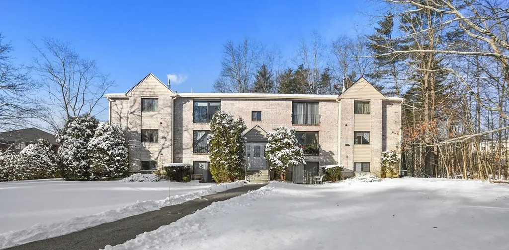 5 Brookside Drive Exeter NH 03833