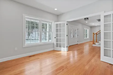380 E Dunbarton Road Goffstown NH 03045
