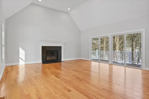 380 E Dunbarton Road Goffstown NH 03045
