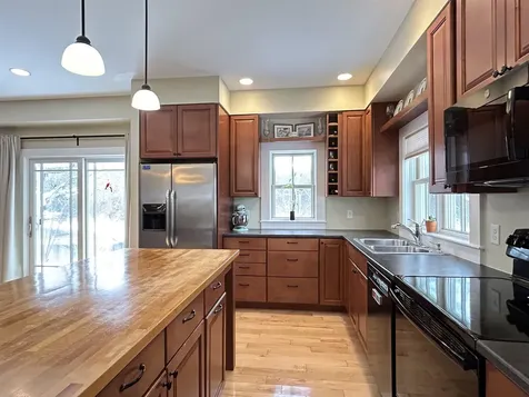 184 Union Street Peterborough NH 03458