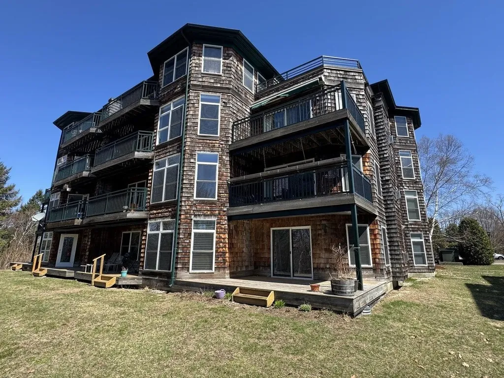 33 Claire Pointe Road Burlington VT 05408