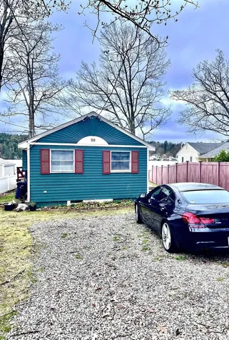 59 Ells Road Hampstead NH 03841