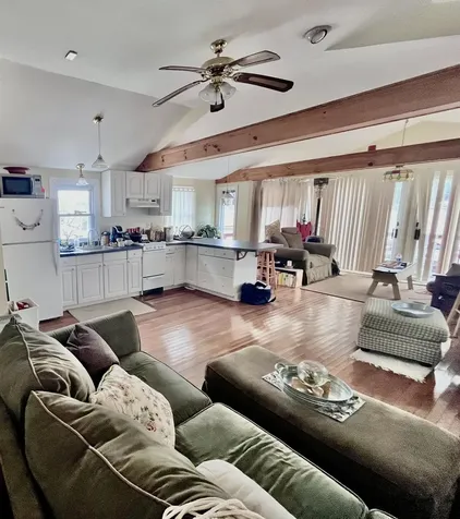 59 Ells Road Hampstead NH 03841