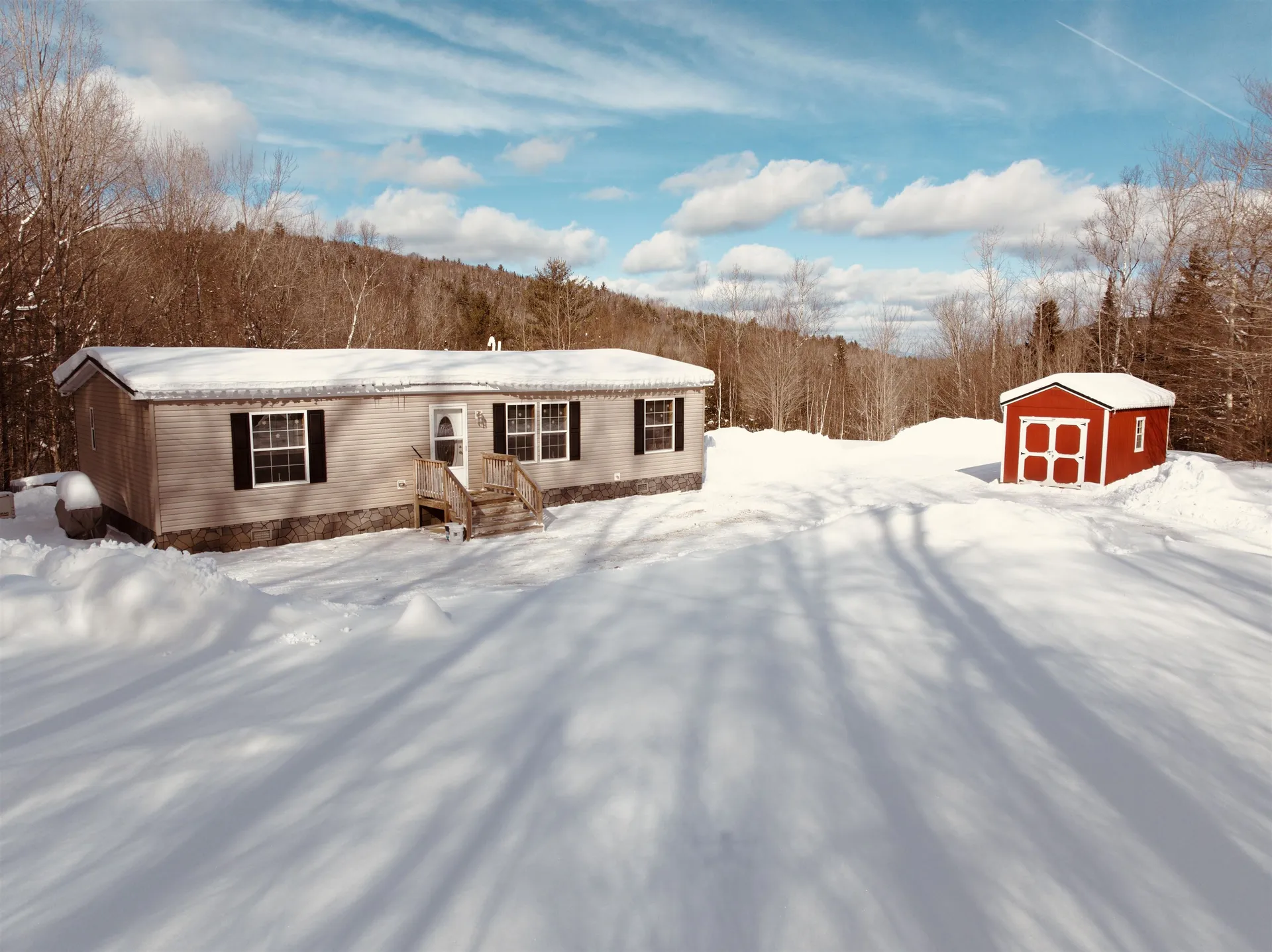 2201 Manns Hill Road Littleton NH 03561