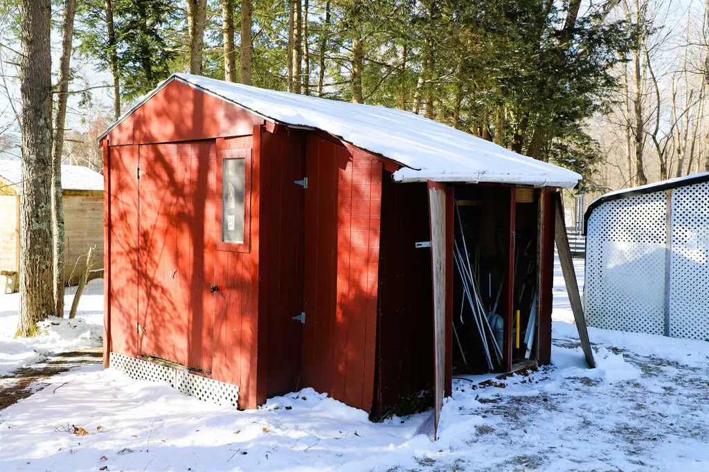 35 Indian Acres Drive Hinsdale NH 03451