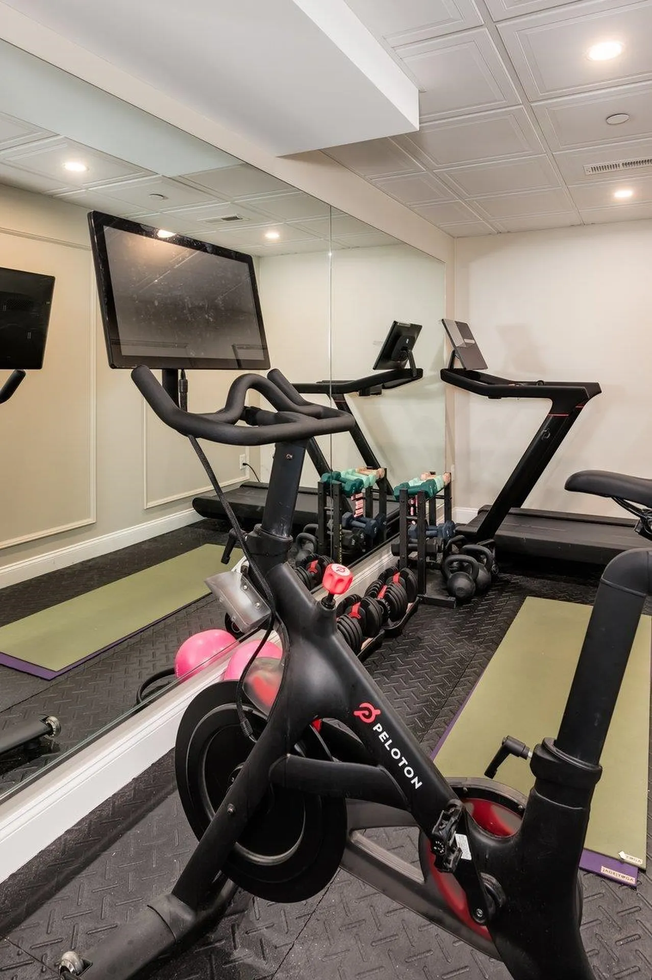 9 Whittaker Drive Stratham NH 03885