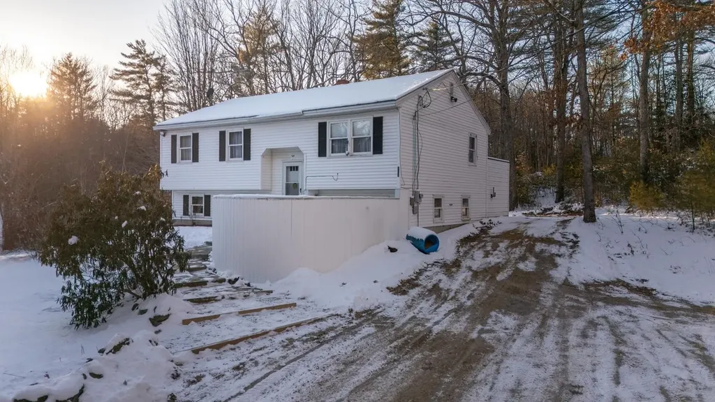 195 North Road Epsom NH 03234