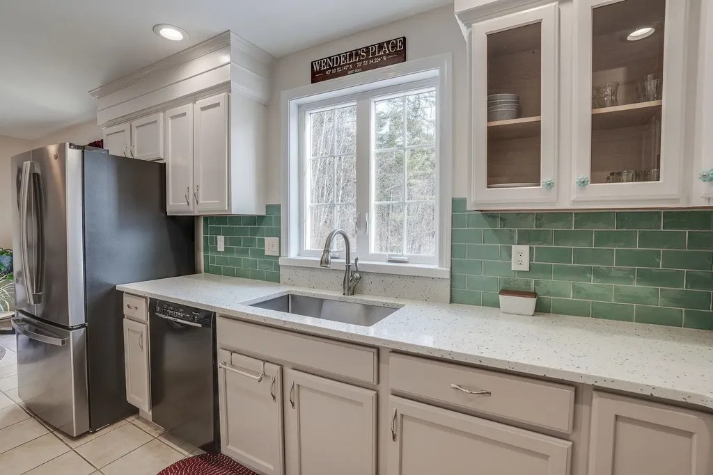 2 Trestle Way Dover NH 03820