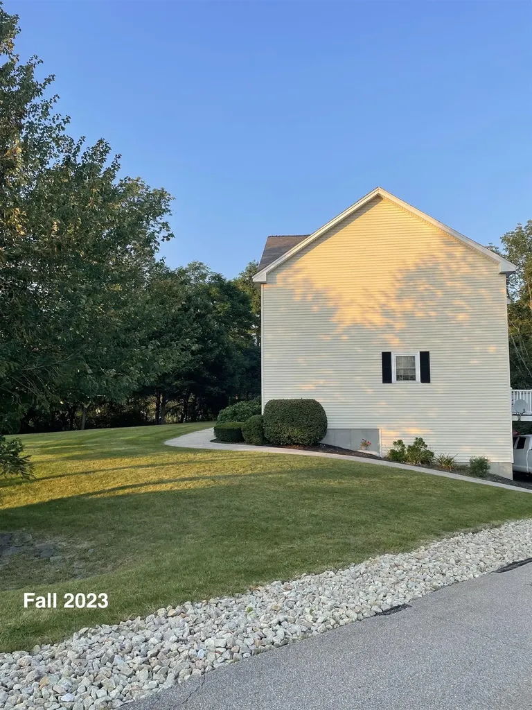 2 Trestle Way Dover NH 03820