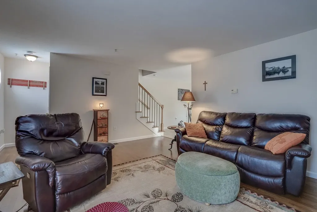 2 Trestle Way Dover NH 03820