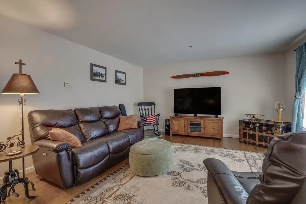 2 Trestle Way Dover NH 03820