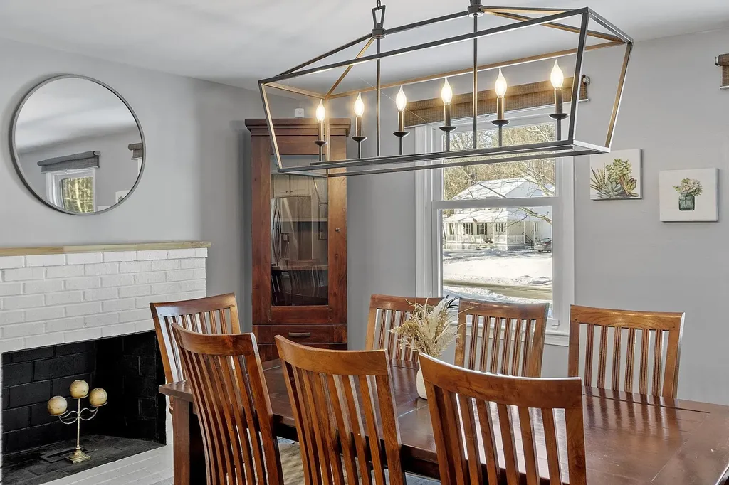 9 Davidson Avenue Merrimack NH 03054